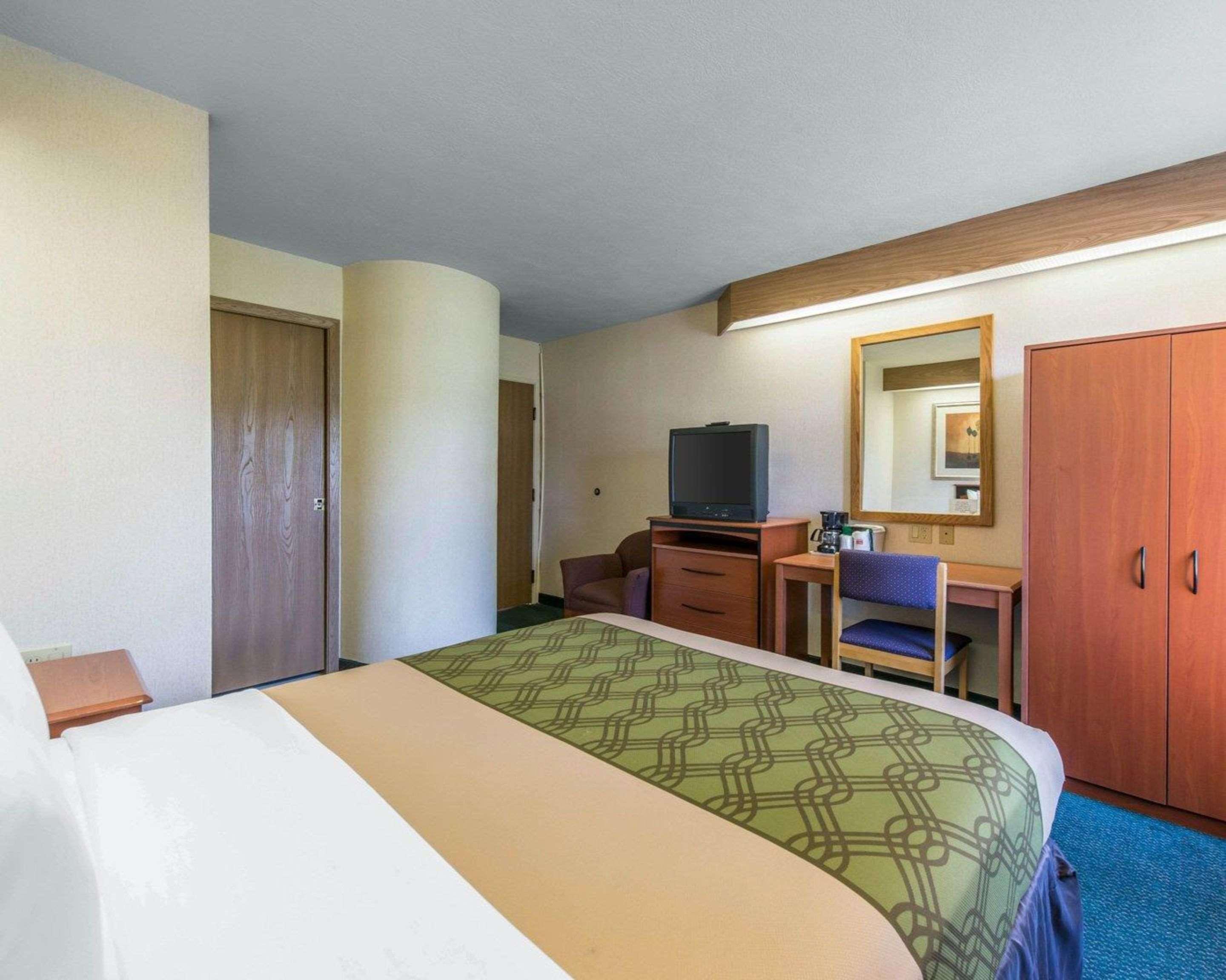 Econo Lodge North Academy Колорадо Спрингс Екстериор снимка