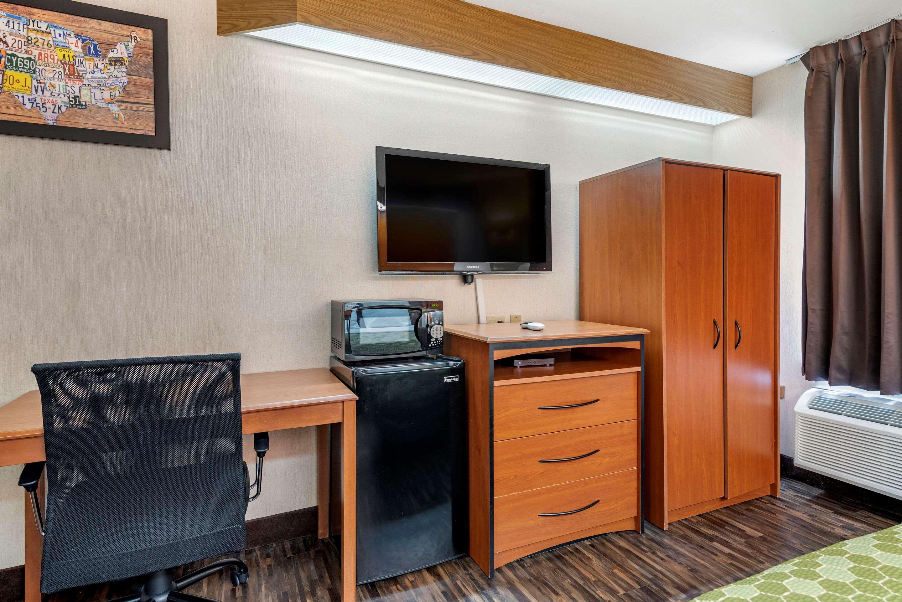 Econo Lodge North Academy Колорадо Спрингс Екстериор снимка