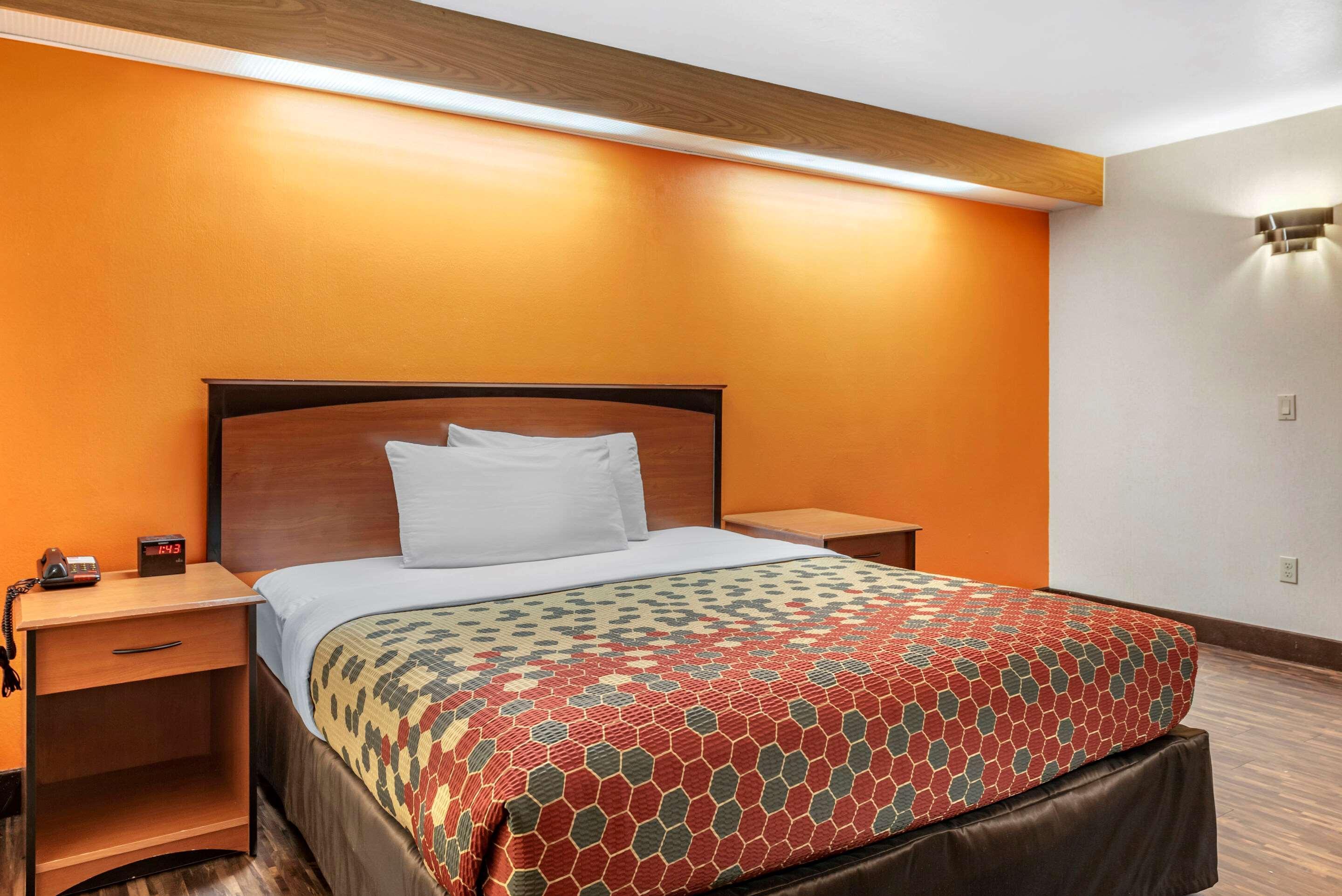 Econo Lodge North Academy Колорадо Спрингс Екстериор снимка