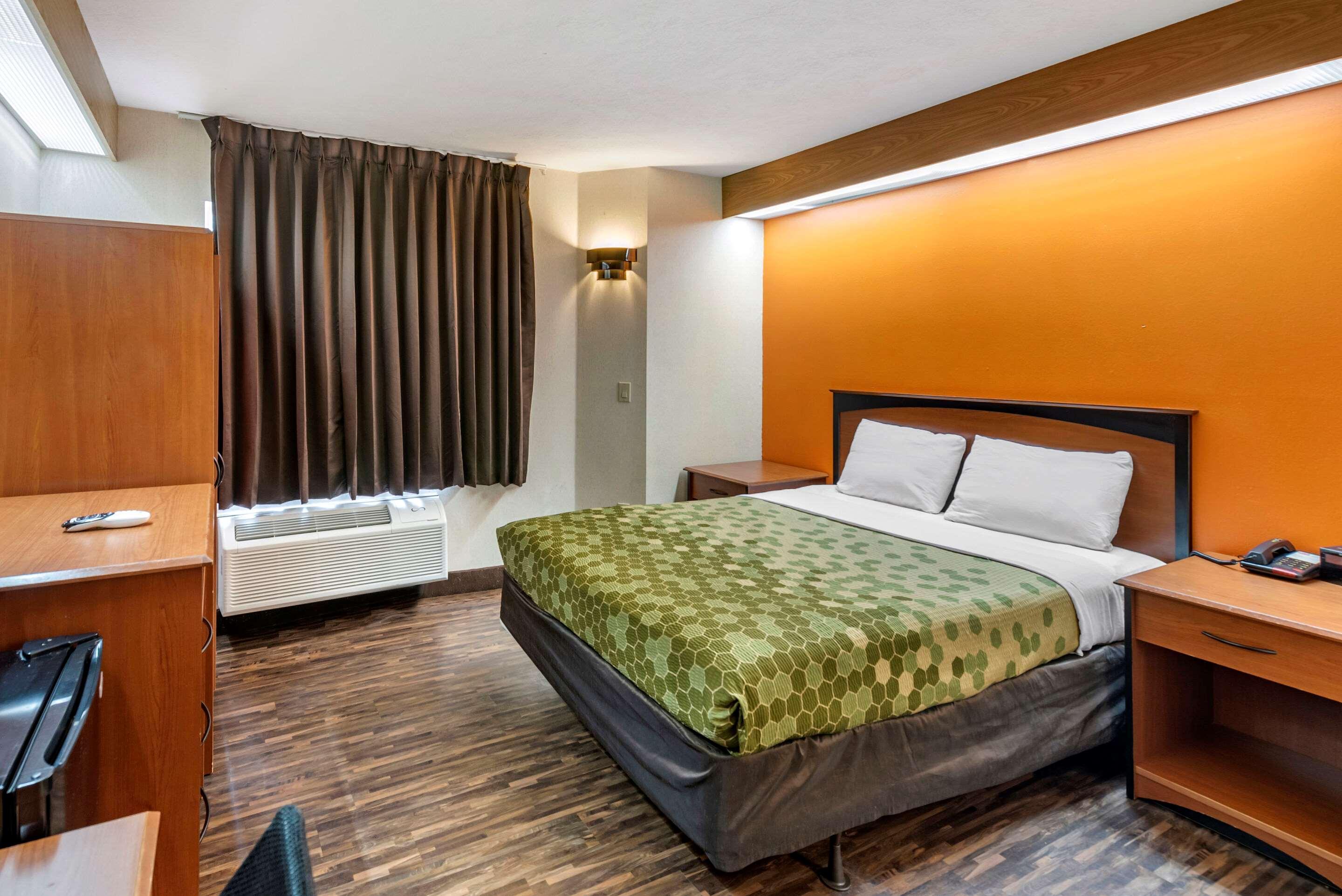 Econo Lodge North Academy Колорадо Спрингс Екстериор снимка