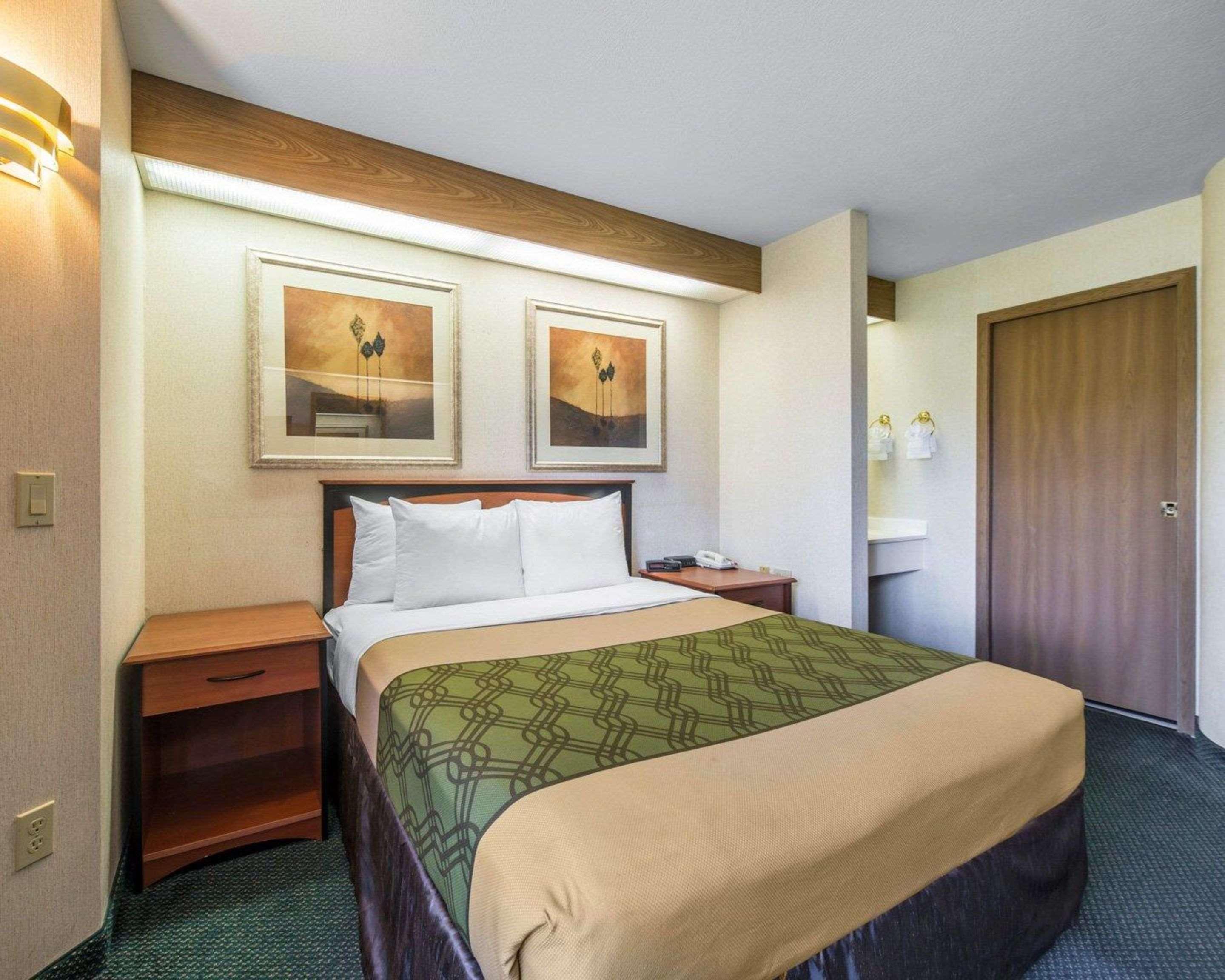 Econo Lodge North Academy Колорадо Спрингс Екстериор снимка