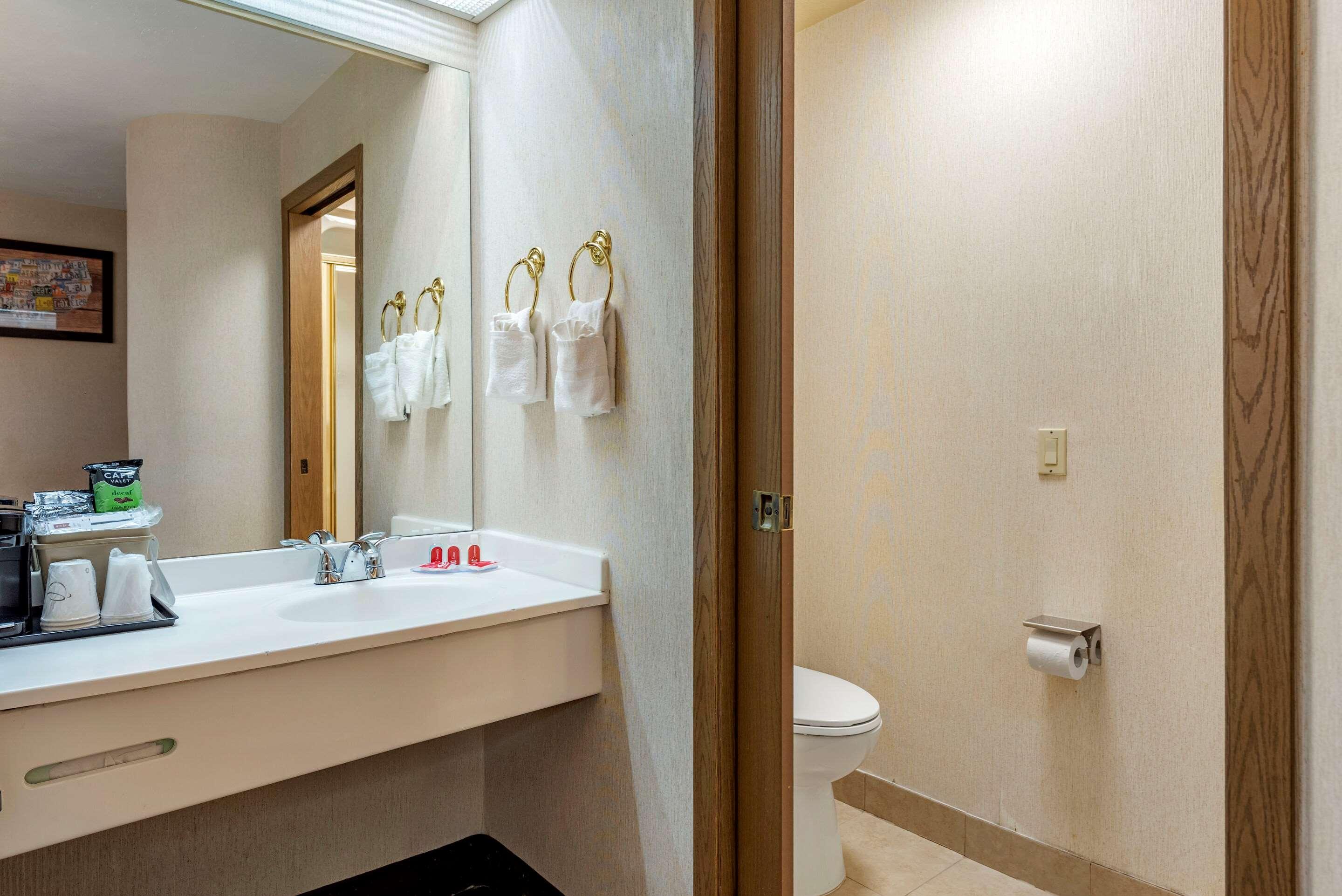 Econo Lodge North Academy Колорадо Спрингс Екстериор снимка