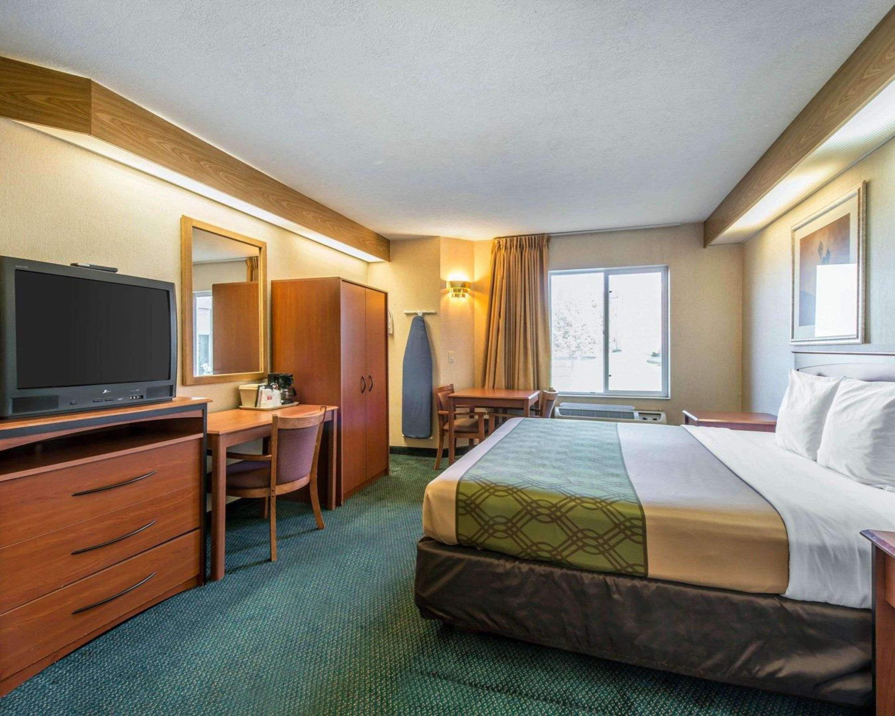 Econo Lodge North Academy Колорадо Спрингс Екстериор снимка