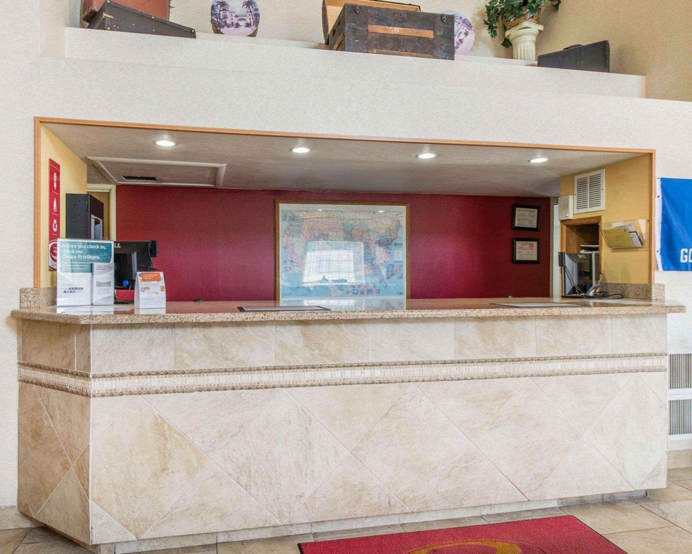 Econo Lodge North Academy Колорадо Спрингс Екстериор снимка