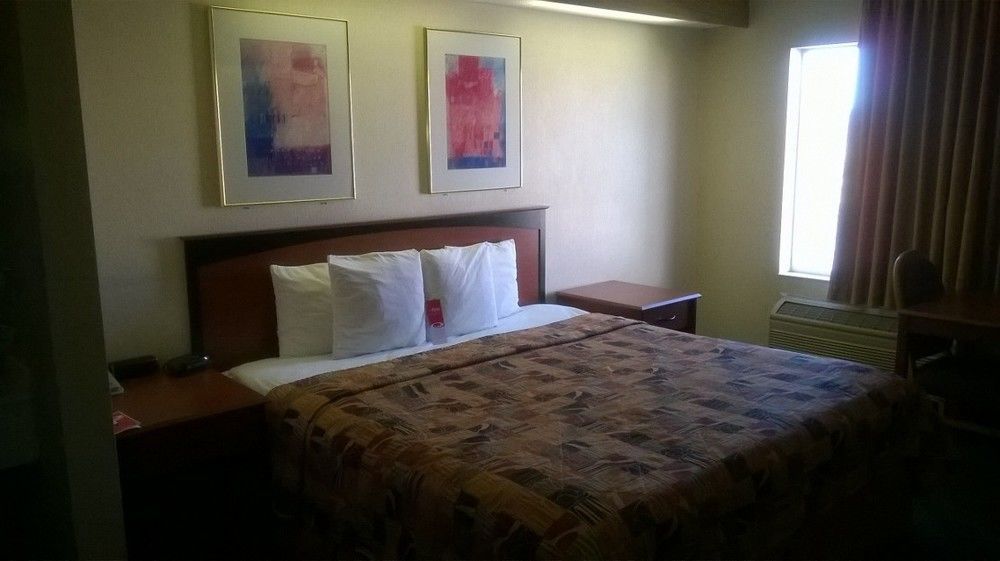 Econo Lodge North Academy Колорадо Спрингс Екстериор снимка