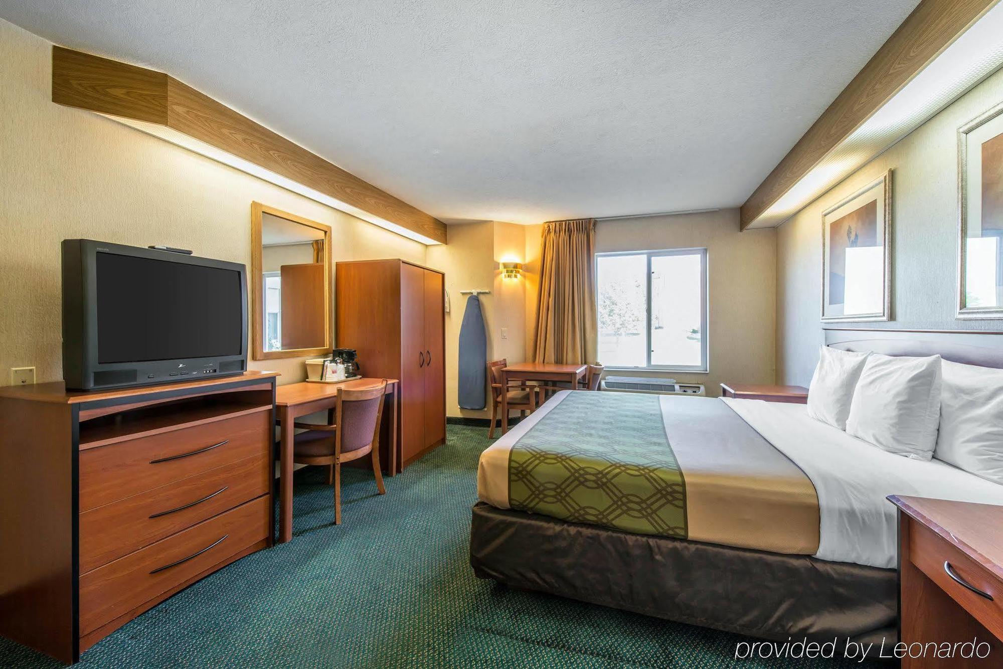 Econo Lodge North Academy Колорадо Спрингс Екстериор снимка