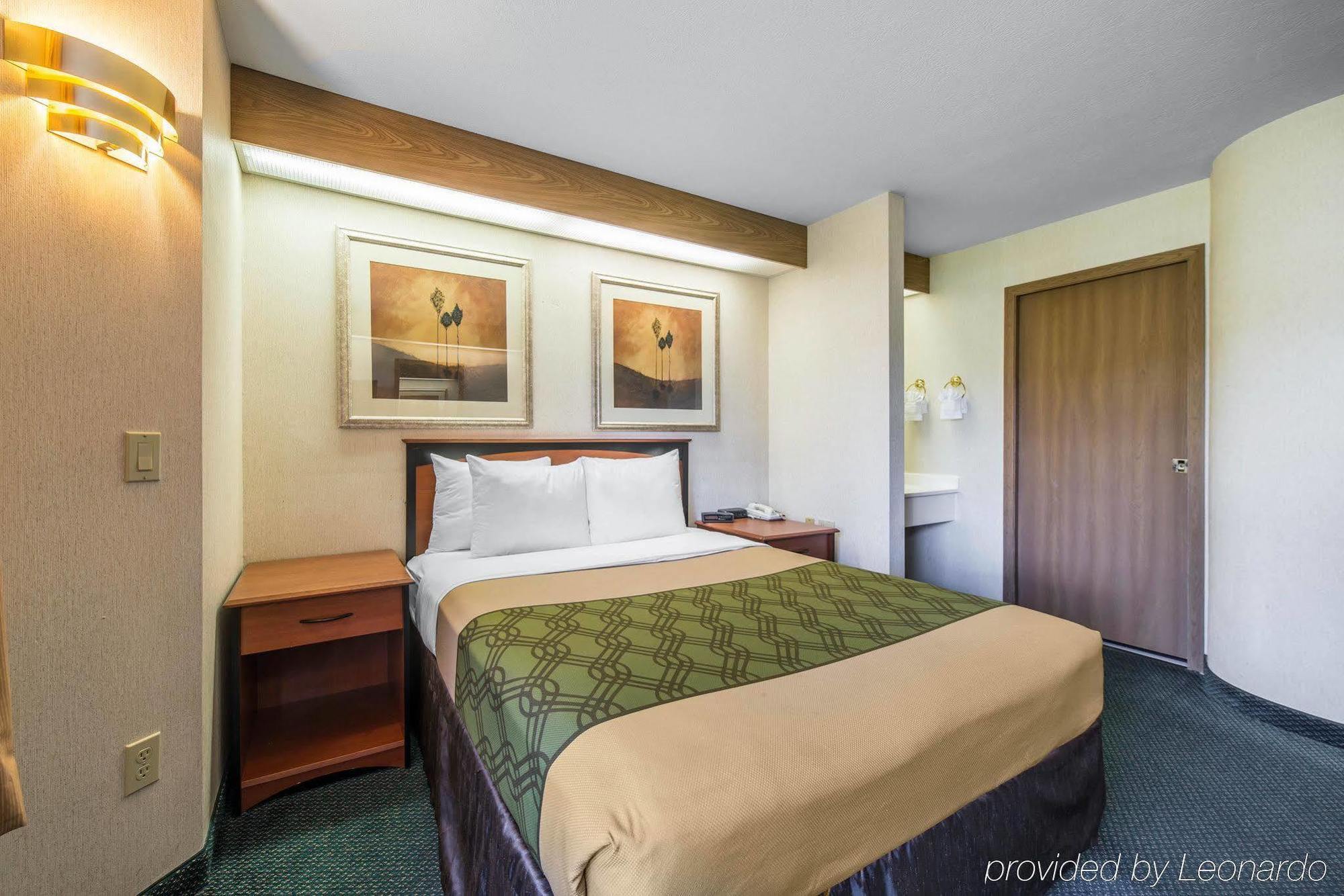 Econo Lodge North Academy Колорадо Спрингс Екстериор снимка
